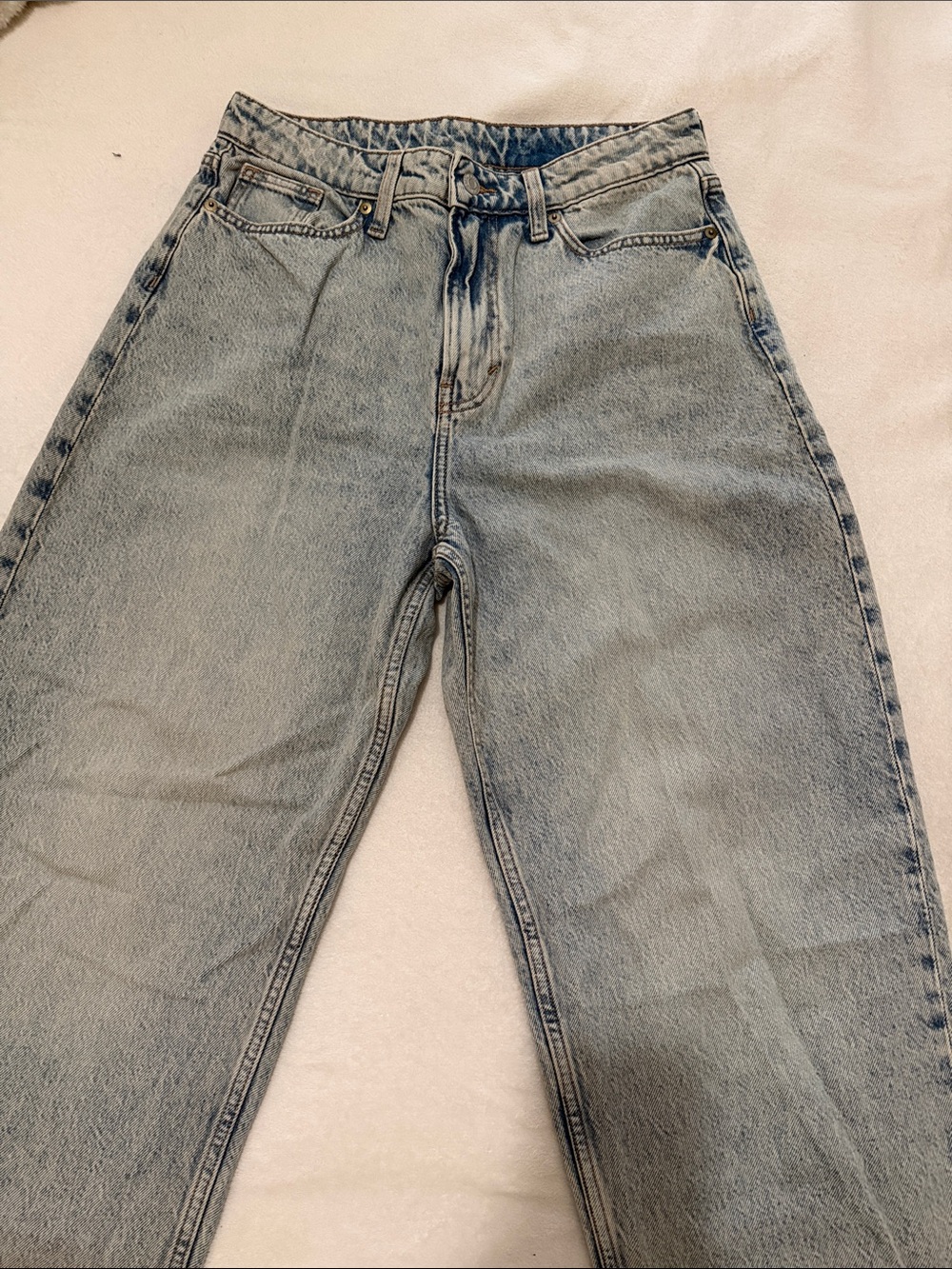 H&M Women’s Light Blue Barrel Denim Jeans